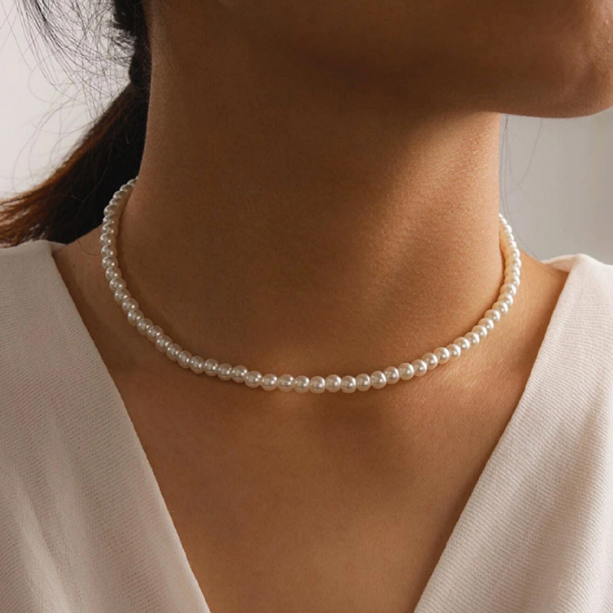 Gleaming Handpicked Faux Pearl Round Necklace - Metal Clasp