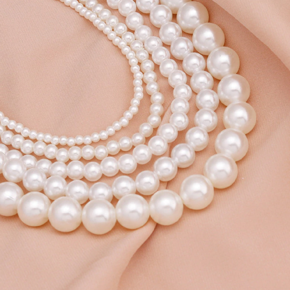 Gleaming Handpicked Faux Pearl Round Necklace - Metal Clasp