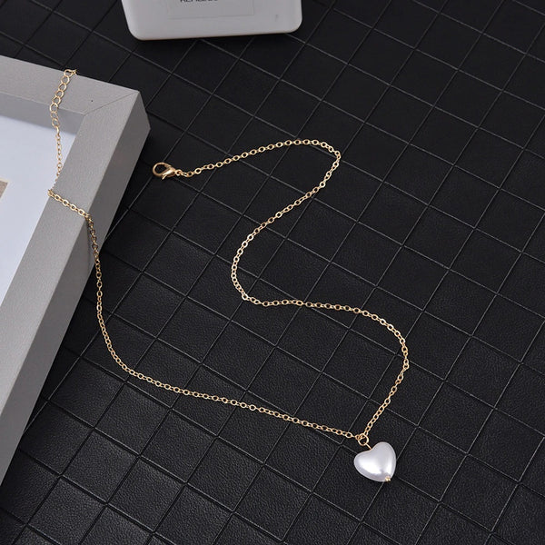 Minimalist Pearl Heart Pendant Necklace