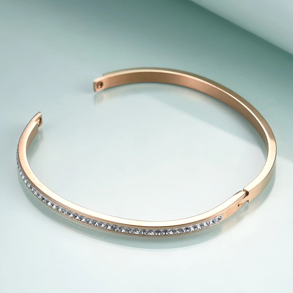 Fashion Jewelry Crystal Streamline Bangle Bracelet
