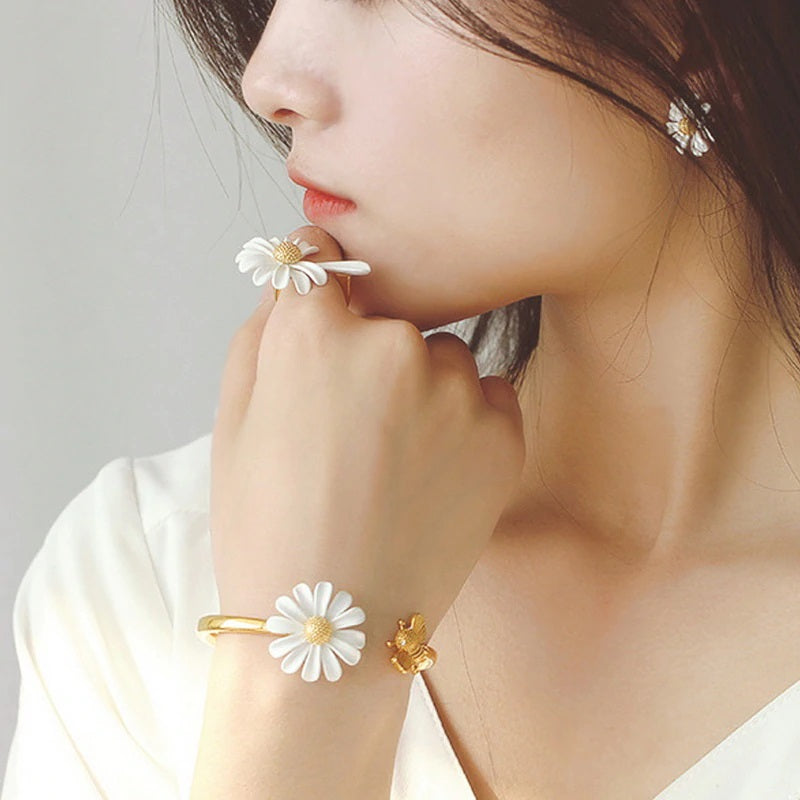 Korean Style Daisy Flower Asymmetrical Stud Earring Set for Women