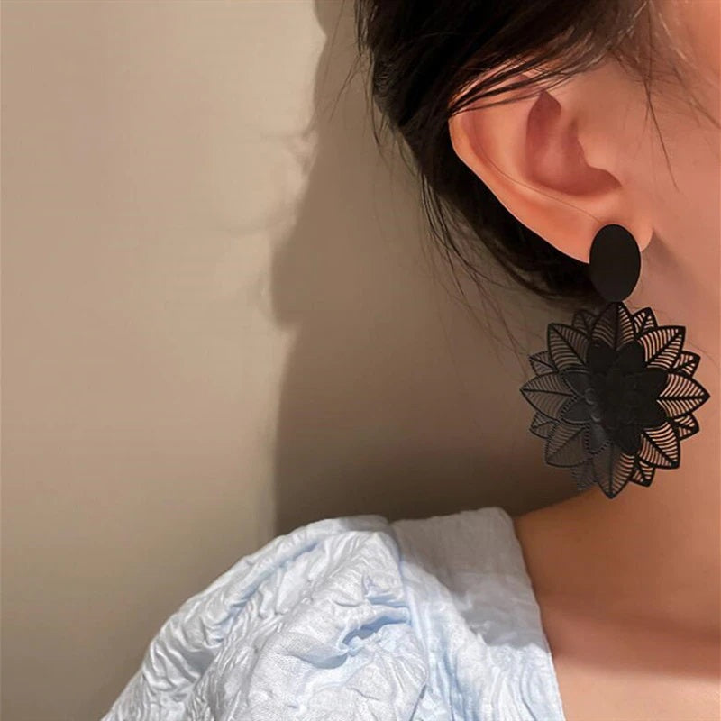 Vintage Flower Hollow Pattern Drop Earring Range