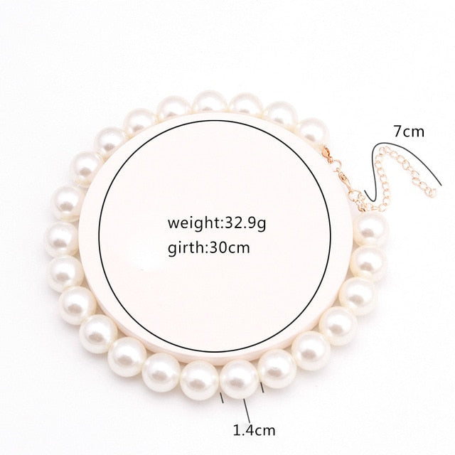 Gleaming Handpicked Faux Pearl Round Necklace - Metal Clasp