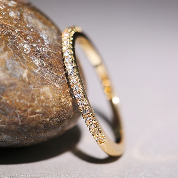 Minimalist Circular Zircon studded Ring