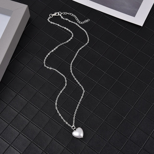 Minimalist Pearl Heart Pendant Necklace