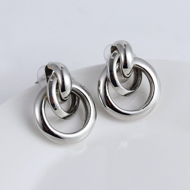 Fashion Twist Metal Geometric Round Hoop Earring
