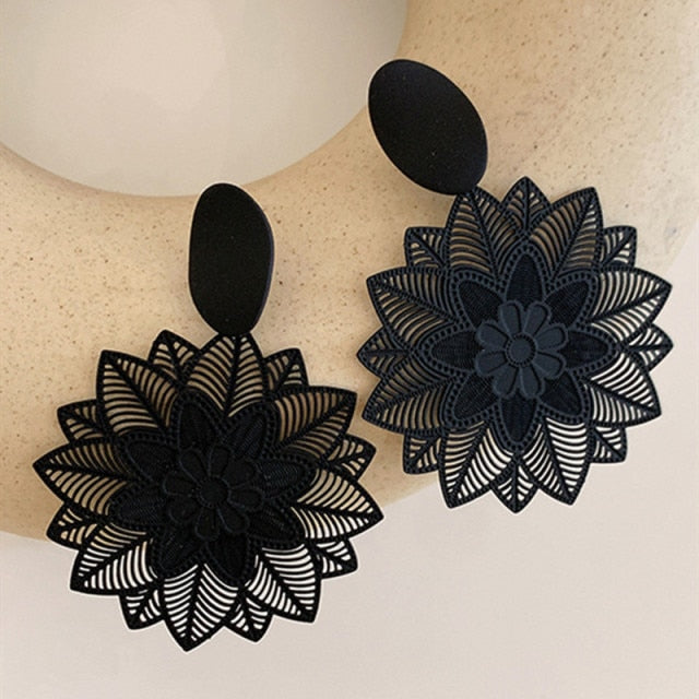 Vintage Flower Hollow Pattern Drop Earring Range