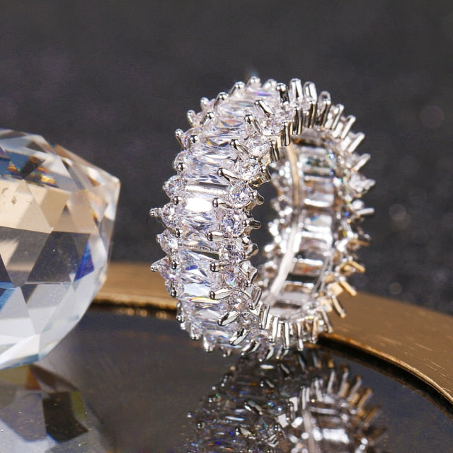 Fashion Luxury Cubic Zirconia Crystal Studded Ring