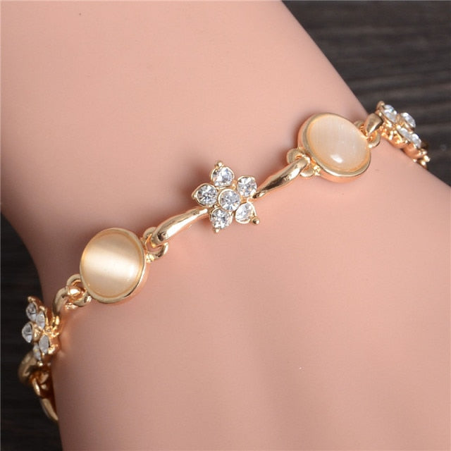 Imitation Pearl Crystal Studded Bracelet Jewelry