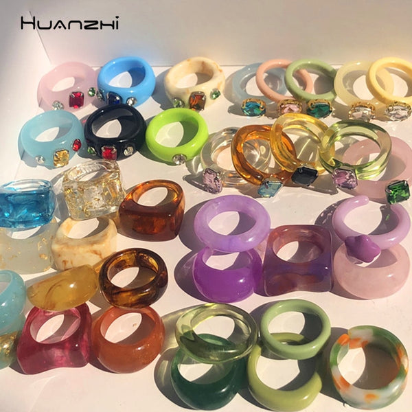 HUANZHI 2021 New Colourful Transparent Resin Acrylic Rhinestone Geometric Square Round Rings Set for Women Jewelry Travel Gifts