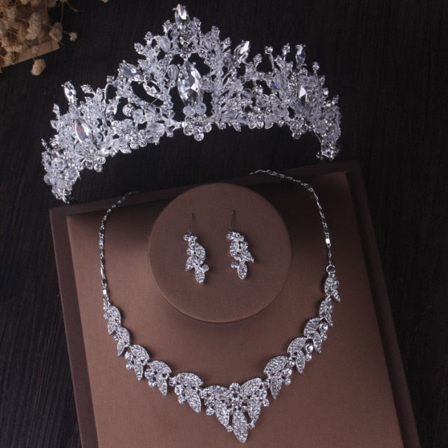 Gorgeous Crystal Bridal Fashion Crown Earrings Necklace Jewelry Set